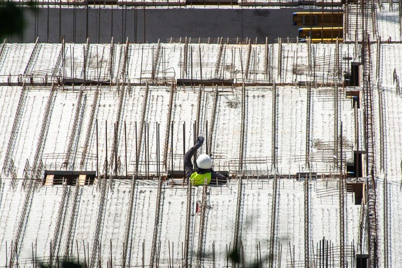 Strop před betonáží – Moravská Třebová, Patrový RD, monolitický strop 96 m², rozpětí 6,25 m